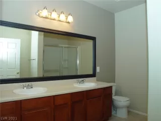 Photo #5: 2302652 Listing 