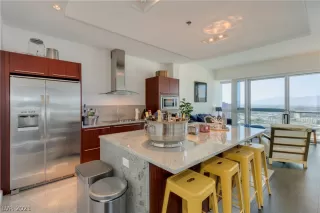 Photo #4: 2302660 Listing 