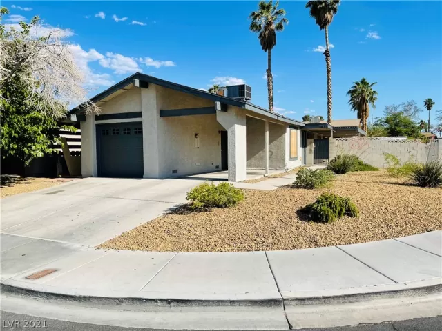 MLS: 2302669 Condo For Sale