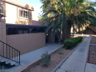 Photo #2: 2302679 Listing