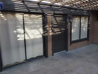 Photo #6: 2302679 Listing