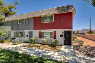 Photo #4: 2302681 Listing