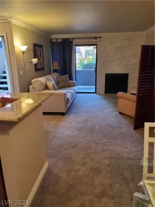 Photo #2: 2302688 Listing