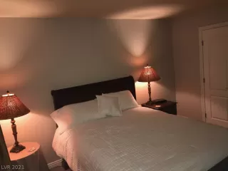 Photo #6: 2302688 Listing