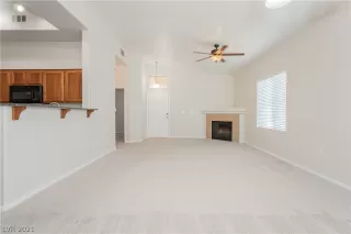 Photo #2: 2302699 Listing