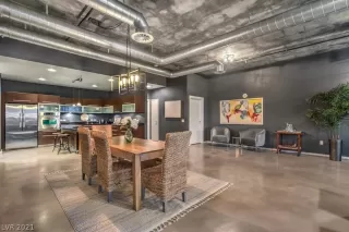 Photo #1: 2302706 Listing