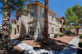 Photo #2: 2302746 Listing