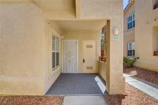 Photo #4: 2302746 Listing