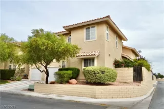 Photo #1: 2302757 Listing 