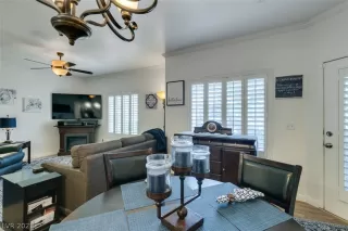 Photo #6: 2302761 Listing