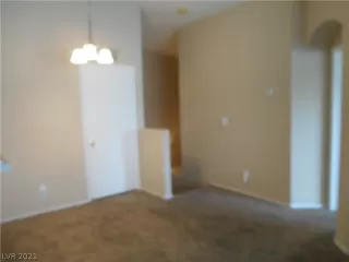 Photo #5: 2302782 Listing 