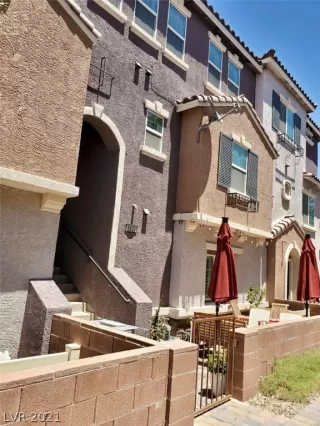 Photo #1: 2302812 Listing