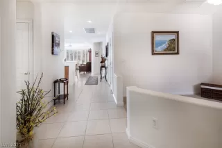 Photo #3: 2302817 Listing 