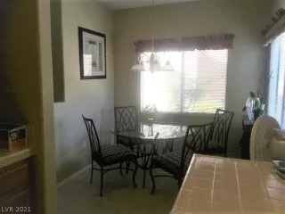 Photo #4: 2302866 Listing 