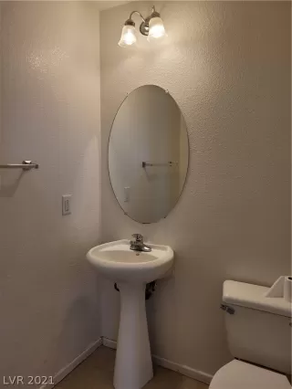 Photo #4: 2302881 Listing 