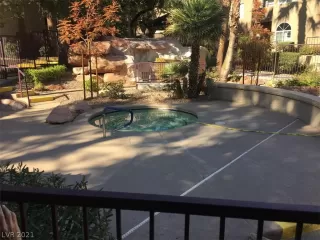 Photo #2: 2302882 Listing