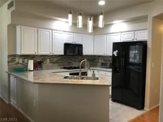 Photo #1: 2302883 Listing