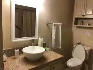 Photo #3: 2302883 Listing