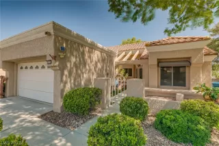 Photo #2: 2302884 Listing