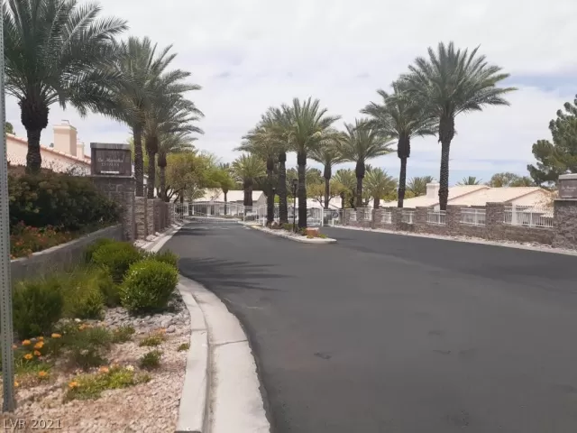 MLS: 2302908 Condo For Sale