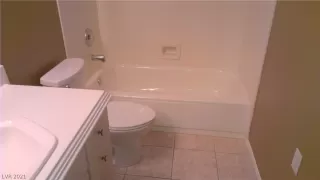 Photo #5: 2302912 Listing 