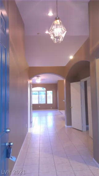 Photo #6: 2302912 Listing 
