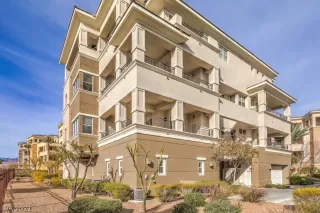 Photo #1: 2302917 Listing