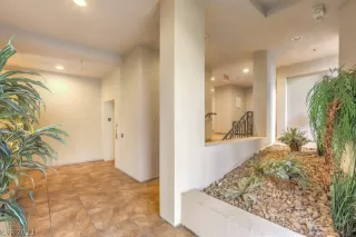 Photo #6: 2302917 Listing