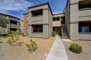 Photo #2: 2302918 Listing 