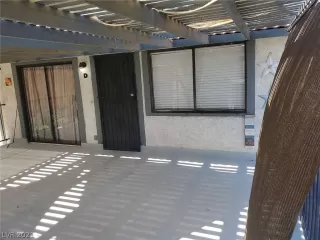 Photo #1: 2302926 Listing 