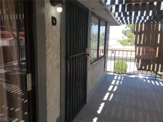 Photo #2: 2302926 Listing 