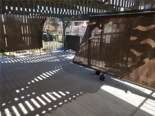 Photo #4: 2302926 Listing 