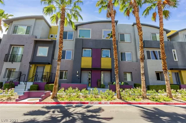 MLS: 2302943 Condo For Sale