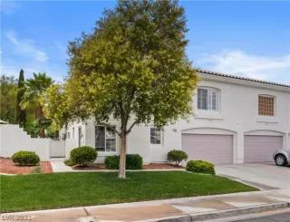 Photo #1: 2302947 Listing