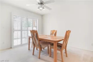 Photo #6: 2302947 Listing