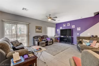 Photo #2: 2302958 Listing 