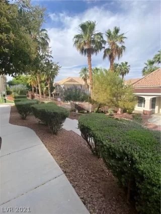 Photo #1: 2302965 Listing 