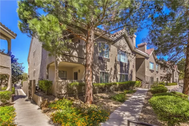 MLS: 2302986 Condo For Sale