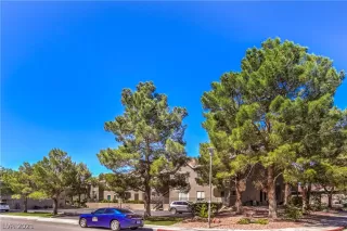 Photo #5: 2302986 Listing