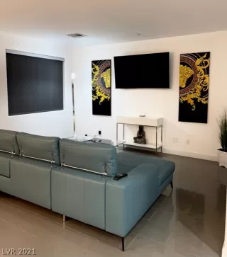 Photo #3: 2302999 Listing 