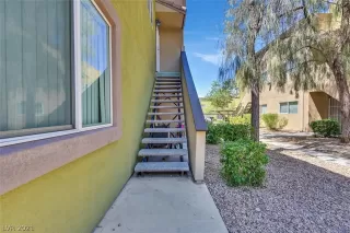 Photo #2: 2303001 Listing