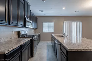 Photo #1: 2303026 Listing 
