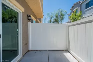 Photo #4: 2303026 Listing 