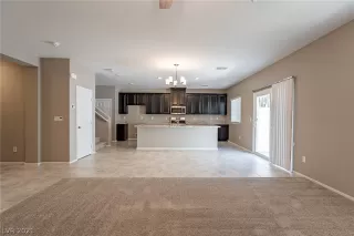 Photo #6: 2303026 Listing 