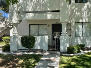 Photo #2: 2303062 Listing