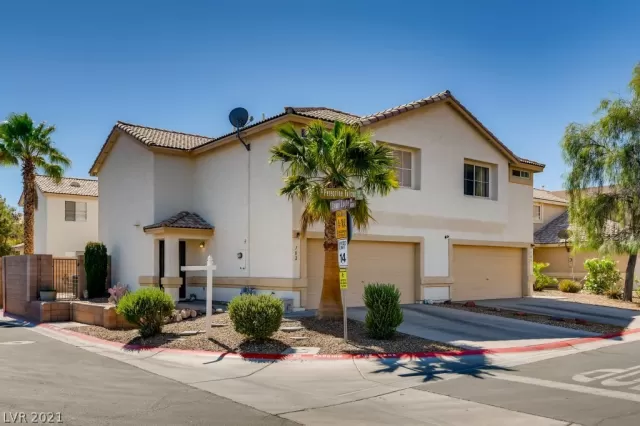 MLS: 2303083 Condo For Sale