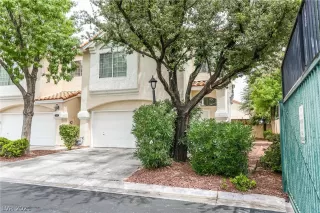 Photo #2: 2303092 Listing