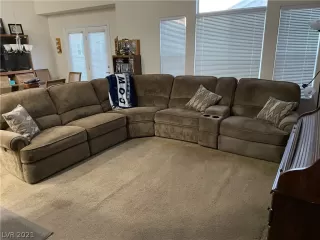 Photo #2: 2303095 Listing