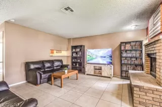 Photo #5: 2303108 Listing 