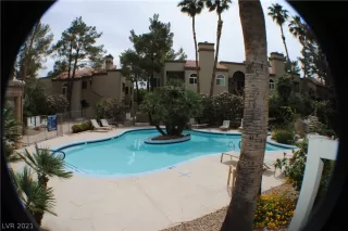 Photo #2: 2303110 Listing